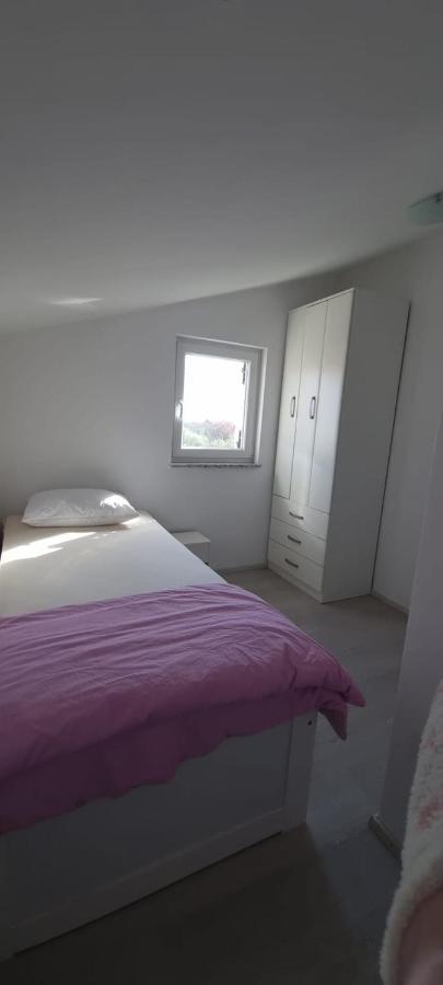 Apartmani Lanterna Krk Town Exteriör bild