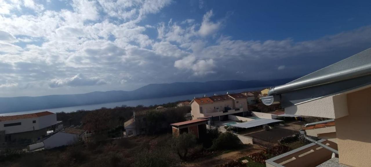 Apartmani Lanterna Krk Town Exteriör bild