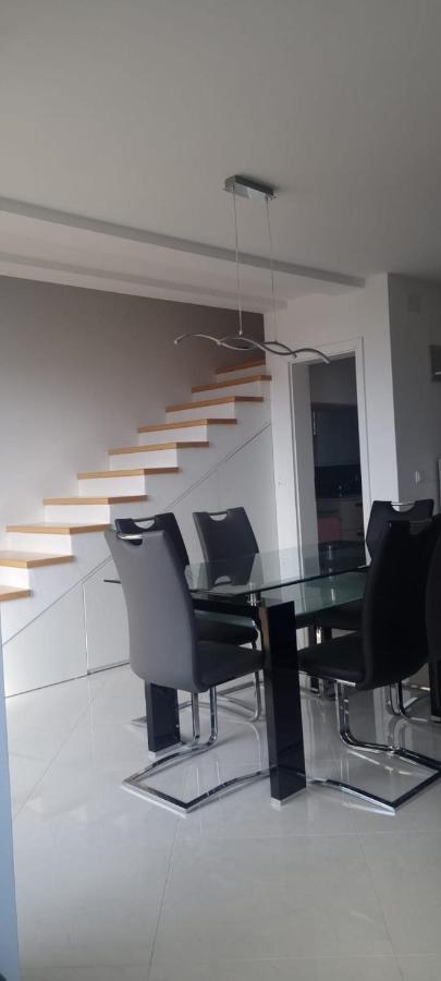 Apartmani Lanterna Krk Town Exteriör bild